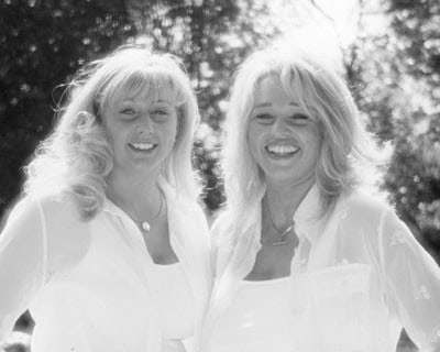 Medium Format Film Photography - Image of two ladies.