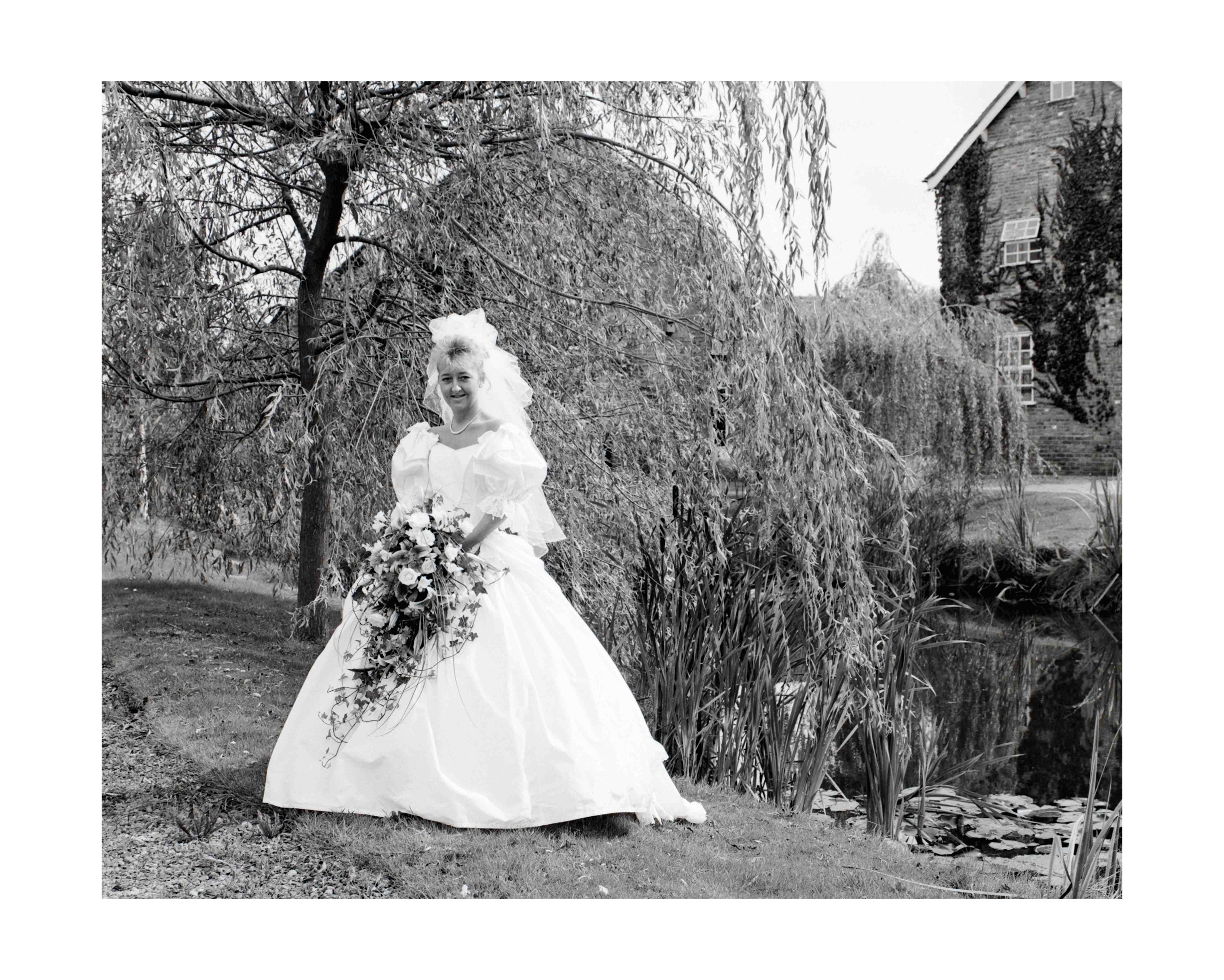 Dorset Wedding Photographer – Image of Bride at reception